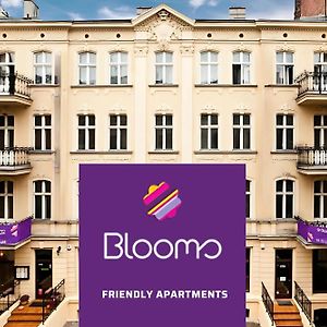 Blooms Inn - City Center Poznan By Friendly Apartments